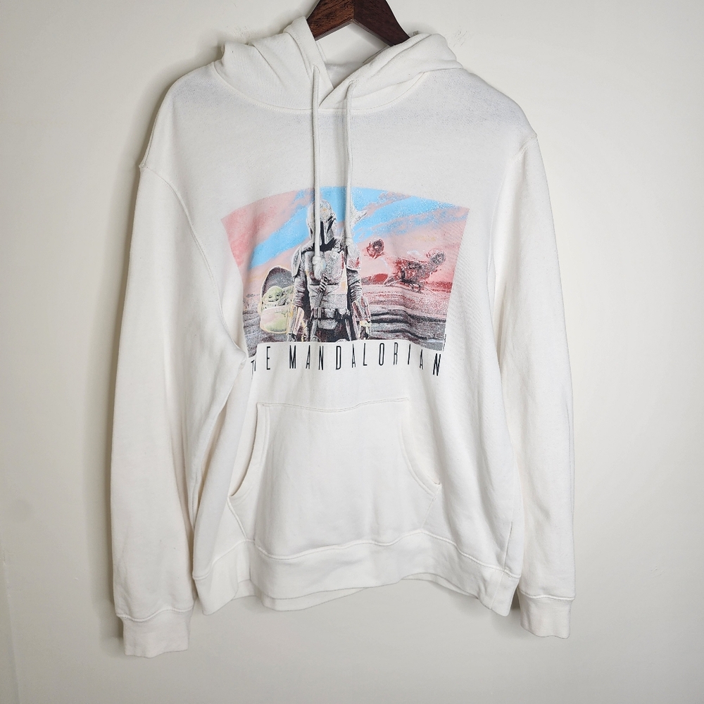 Star Wars The Mandalorian Graphic Cream Colored Pullover Hoodie XL